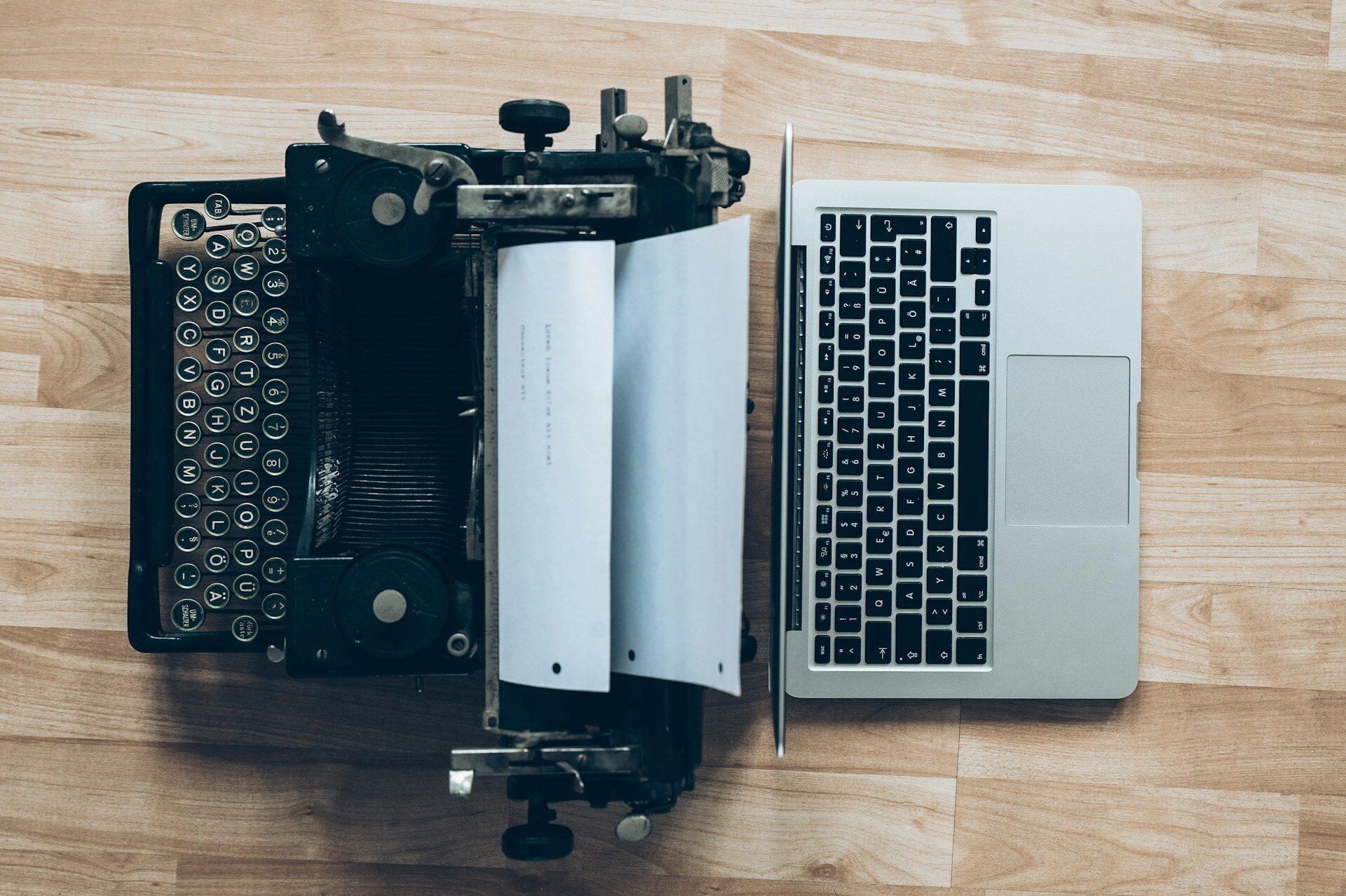 glenn-carstens-peters-1F4MukO0UNg-unsplash (1)
