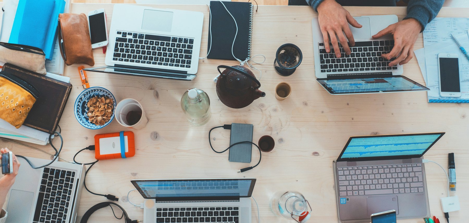 marvin-meyer-SYTO3xs06fU-unsplash